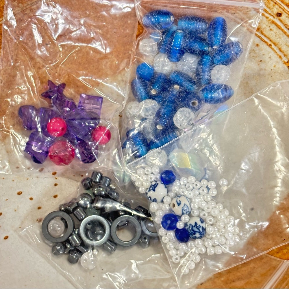 Assorted Bead Mix Collection (58 bags) - Picture 15 of 17